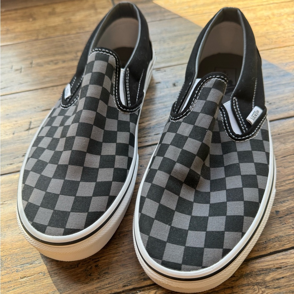 Vans Men's Black and Grey Classic Checkered Slip-On. Size 9 Men/10.5 Women
